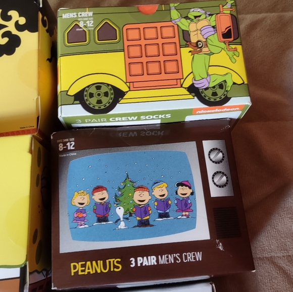 Bundle of character socks - Picture 14 of 16